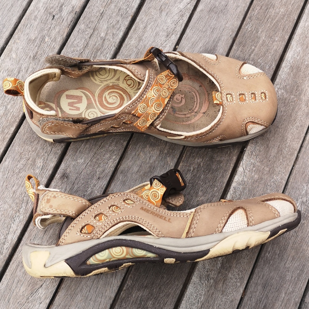 Merrell leather flats